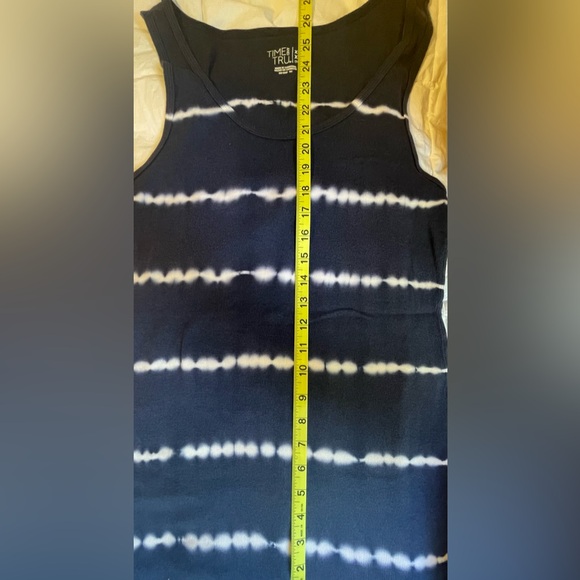 Bundle of 3 Tie-Dye Tanks. XL & XXL. Cotton/Modal/Spandex - Picture 9 of 12